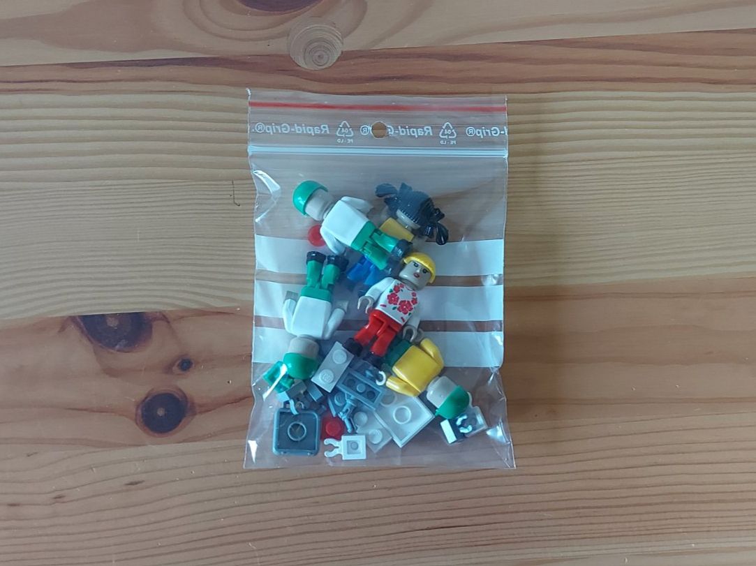 Cobi Kit di costruzioni: COBI Pièces de rechange/surplus – Usato da Sévery venduto da derveydylan
