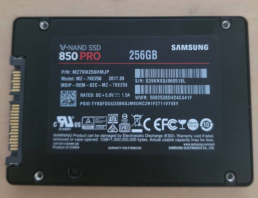 Harddisks: Samsung VNAND SSD 850 PRO  256GB – Gebraucht aus Basel von Junior_Store 1