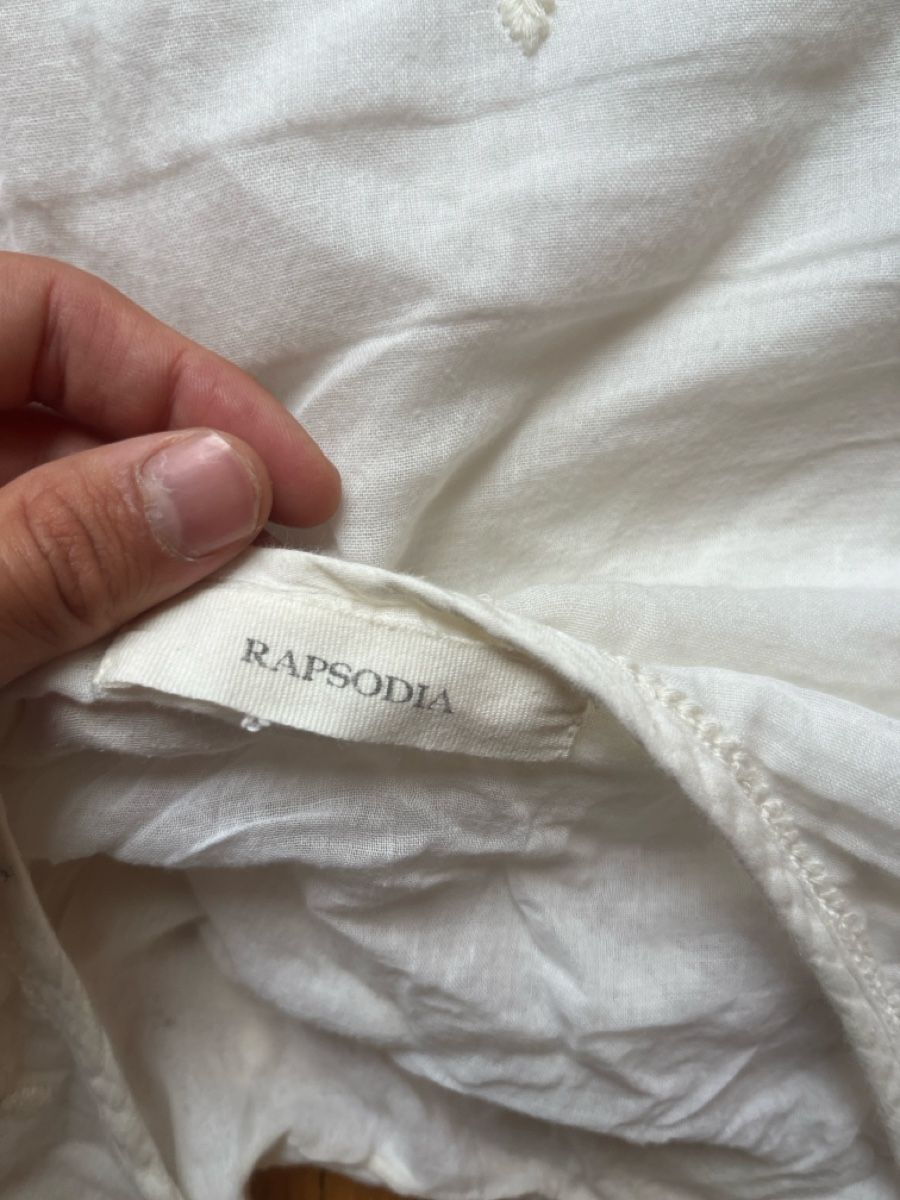Robes: Robe blanche Rapsodia brodée taille L – D'occasion à Lausanne par LorenaOrtega 2