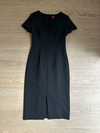Hugo Boss Etuikleid