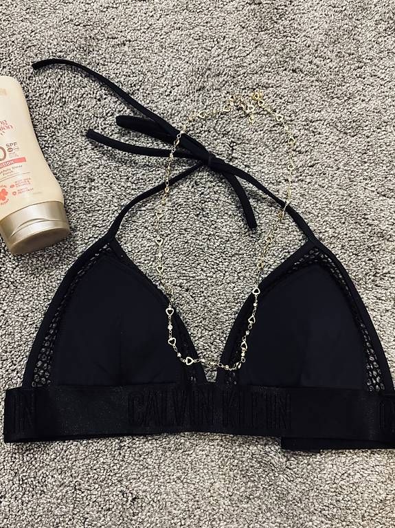 Costumi da bagno & Bikini: CALVIN KLEIN BIKINI TOP SCHWARZ – Usato da Schindellegi venduto da fifiselling