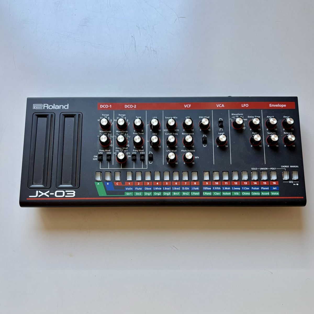 Roland Musikinstrumente: Roland JX-03 Synthesizer – Gebraucht aus Basel von meerow