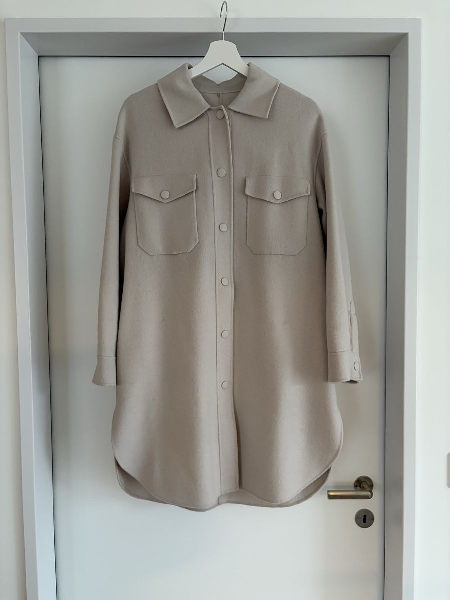 Massimo Dutti Cappotti: Massimo Dutti Oversized Mantel beige – Nuovo (secondo la descrizione) da Zürich venduto da giuliak
