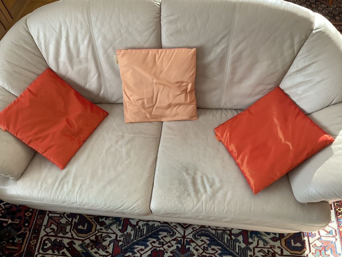 Sofas: 3-2-1 Sofas / Polstergruppe mit Salontisch und Seitentisch – Gebraucht aus Rombach von roggos 2