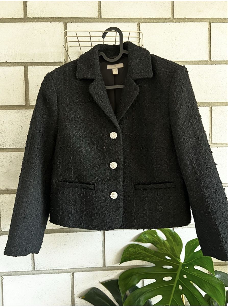 H&M Jacken: H&M Boucle Jacke Gr 38 – Gebraucht aus Biel/Bienne von Jobu03