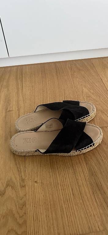 Scarpe da donna: Leder Slipper Zign Grösse 36 – Usato da Uitikon-Waldegg venduto da pri_vrl8