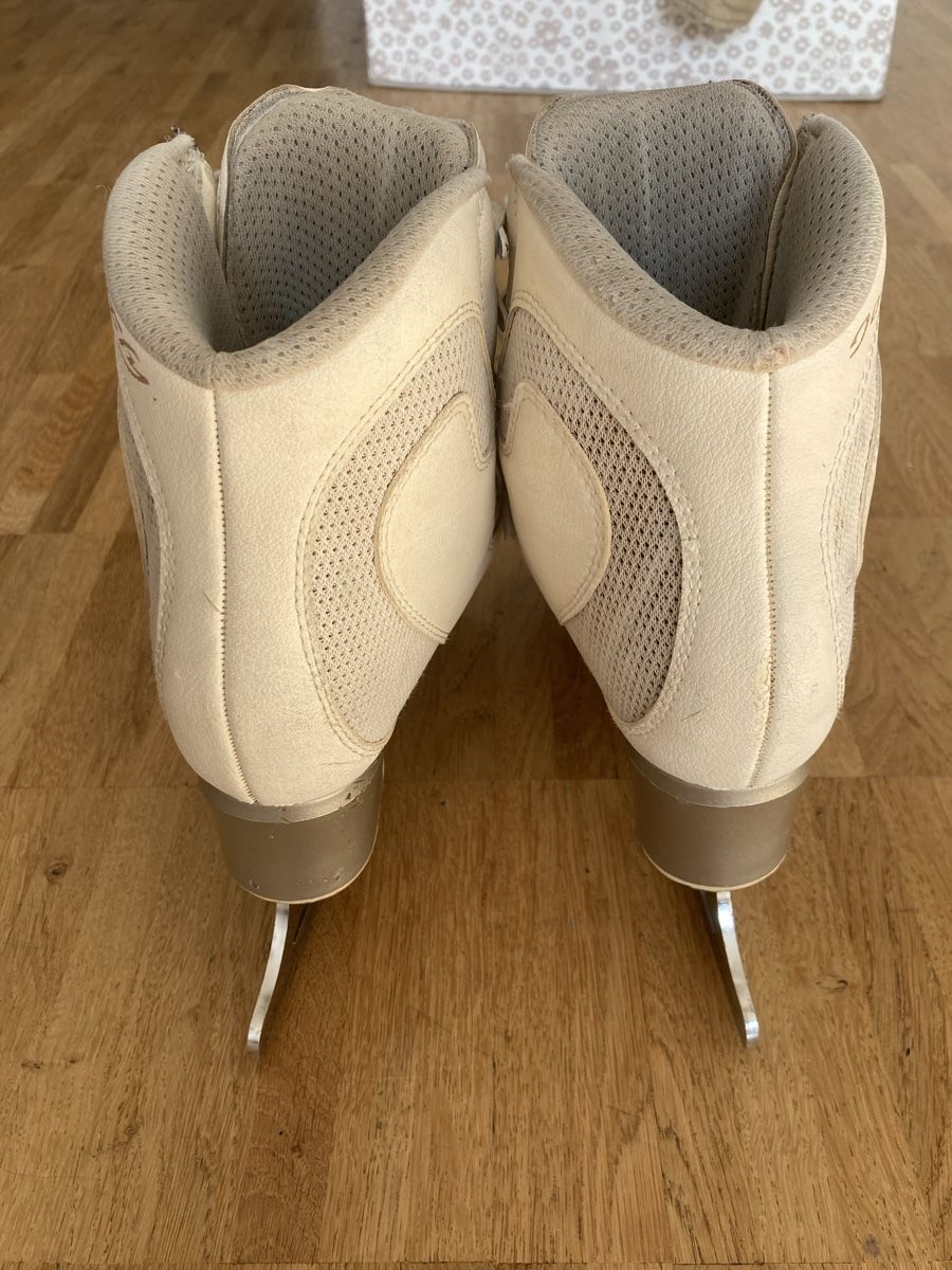 Edea Schlittschuhe: Edea Ice Fly 245 – Gebraucht aus Zürich von Retrogirl 3