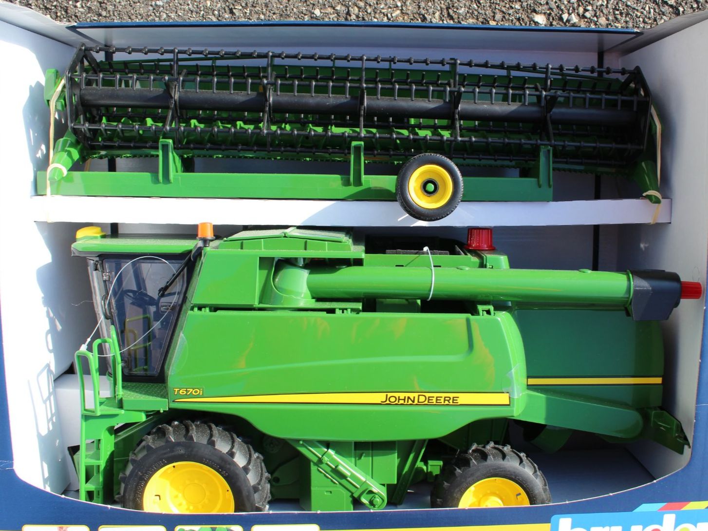 Bruder Giocattoli: NEU*** Bruder Mähdrescher T670i ***NEU – Nuovo e nell'imballaggio originale da Walliswil-Nbipp venduto da Speer516 6