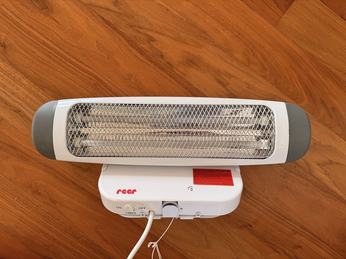 Reer Radiatori: Wickeltisch Heizstrahler – Usato da Ebikon venduto da Leo_tj5n