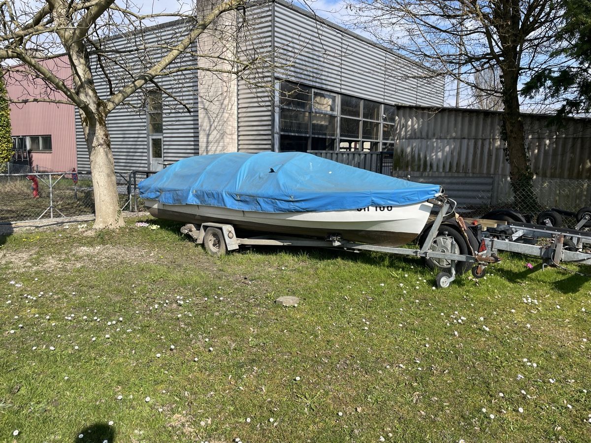 Mändli Barche: Motorboot mit Anhänger beides mit CH Papieren – Usato da Biberist venduto da Guggersuur 1