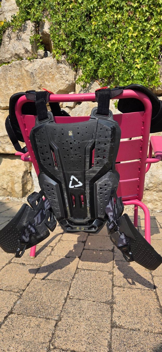 Leatt Protezioni & Imbottiture: Leatt Body Protector 3.5 Brust- und Rückenpanzer + Schulter – Usato da Oberwangen b. Bern venduto da Levidog 4