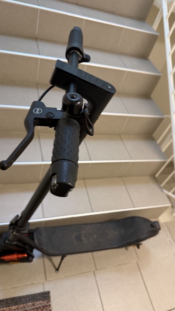 Kickboard: E Trottinett Street Plus / E Scooter – Usato da Embrach venduto da adizagi