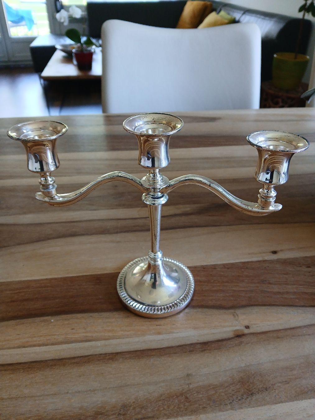 Portacandele: Elegant Silver-Plated Candelabra, Holds 3 Candles. – Usato da Dübendorf venduto da LoRi-2026