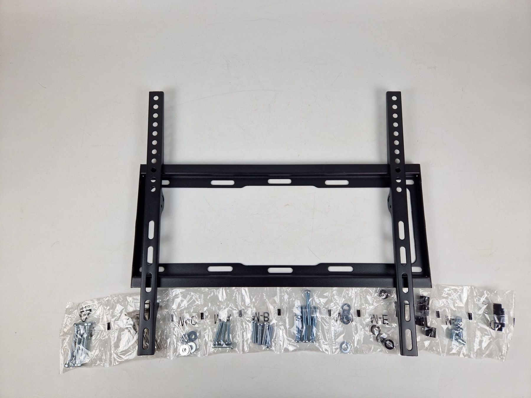 Supporti a parete: ONE FOR ALL Universal TV Wall Mount – Usato da Muhen venduto da Restwert_Muhen