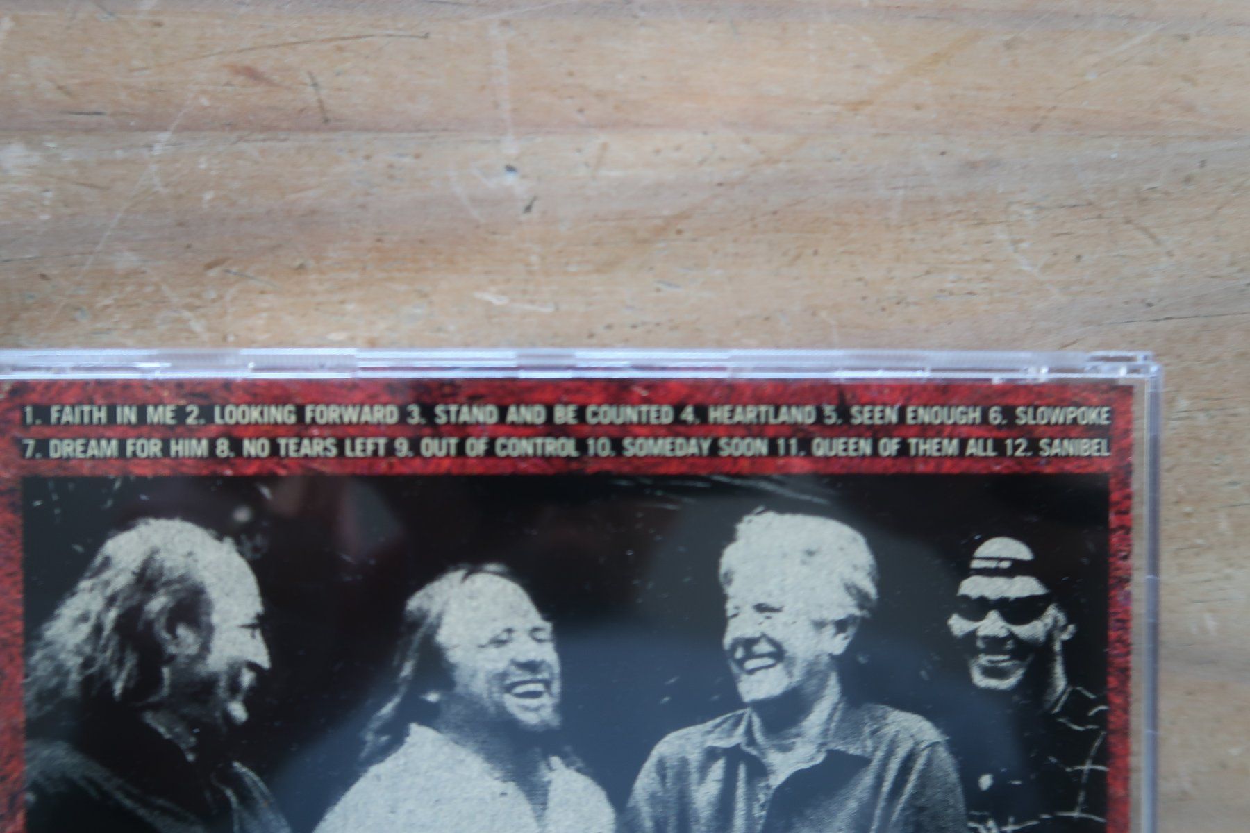 CD: CROSBY, STILLS, NASH & YOUNG - LOOKING FORWARD - CD – Usato da Basel venduto da Patiscat 2