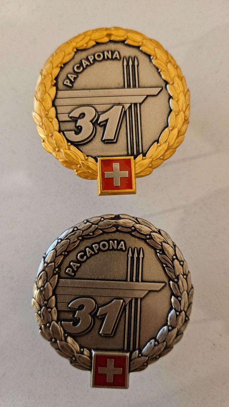 Schweizer Armee Placchette & Badge: Peret Emblem Schweizer Armee – Nuovo (secondo la descrizione) da Urdorf venduto da reg_q6nr