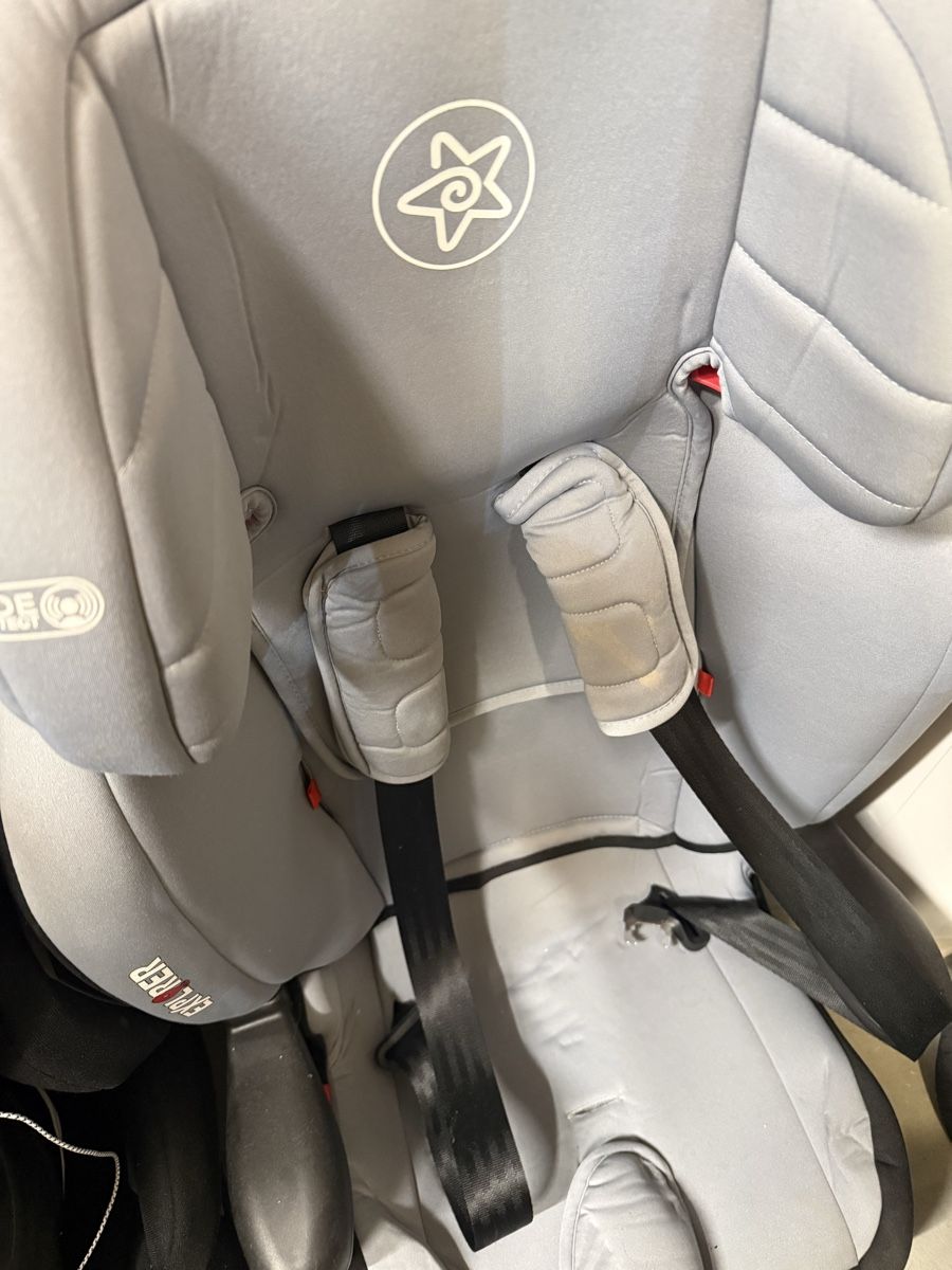Seggiolini per auto: Auto Kindersitz mit Isofix - 9 - 36 kg – Usato da Zürich venduto da magic.elefant 2
