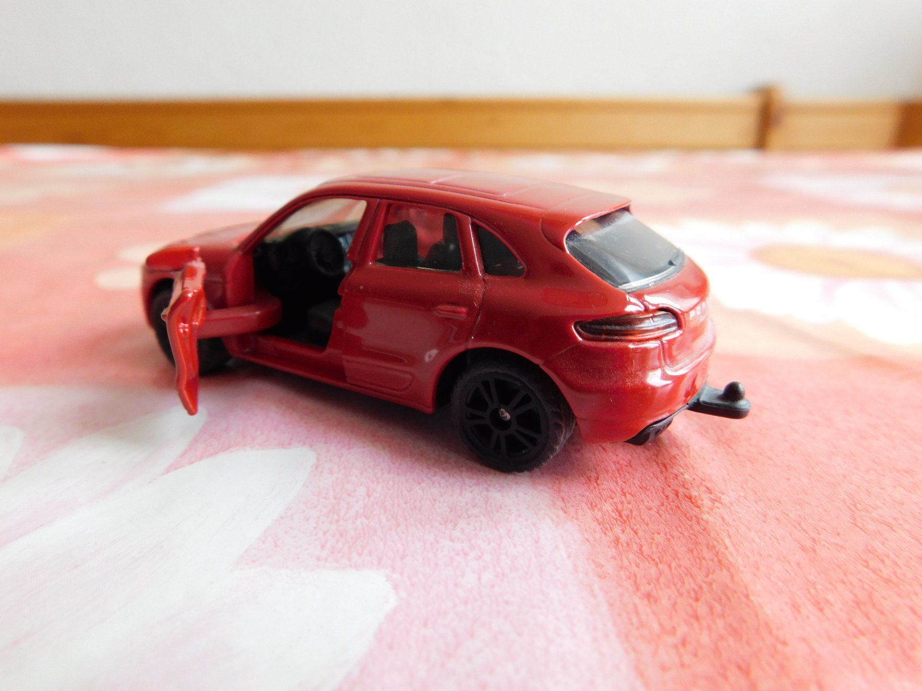 Siku Modellini d'auto: Siku Porsche Macan Turbo rot – Nuovo (secondo la descrizione) da Strengelbach venduto da Wedi73 4