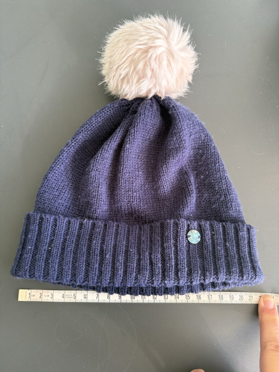 Altro abbigliamento per bambino: Wintermütze dunkelblau mit Bommel – Usato da Stäfa venduto da nale068 1