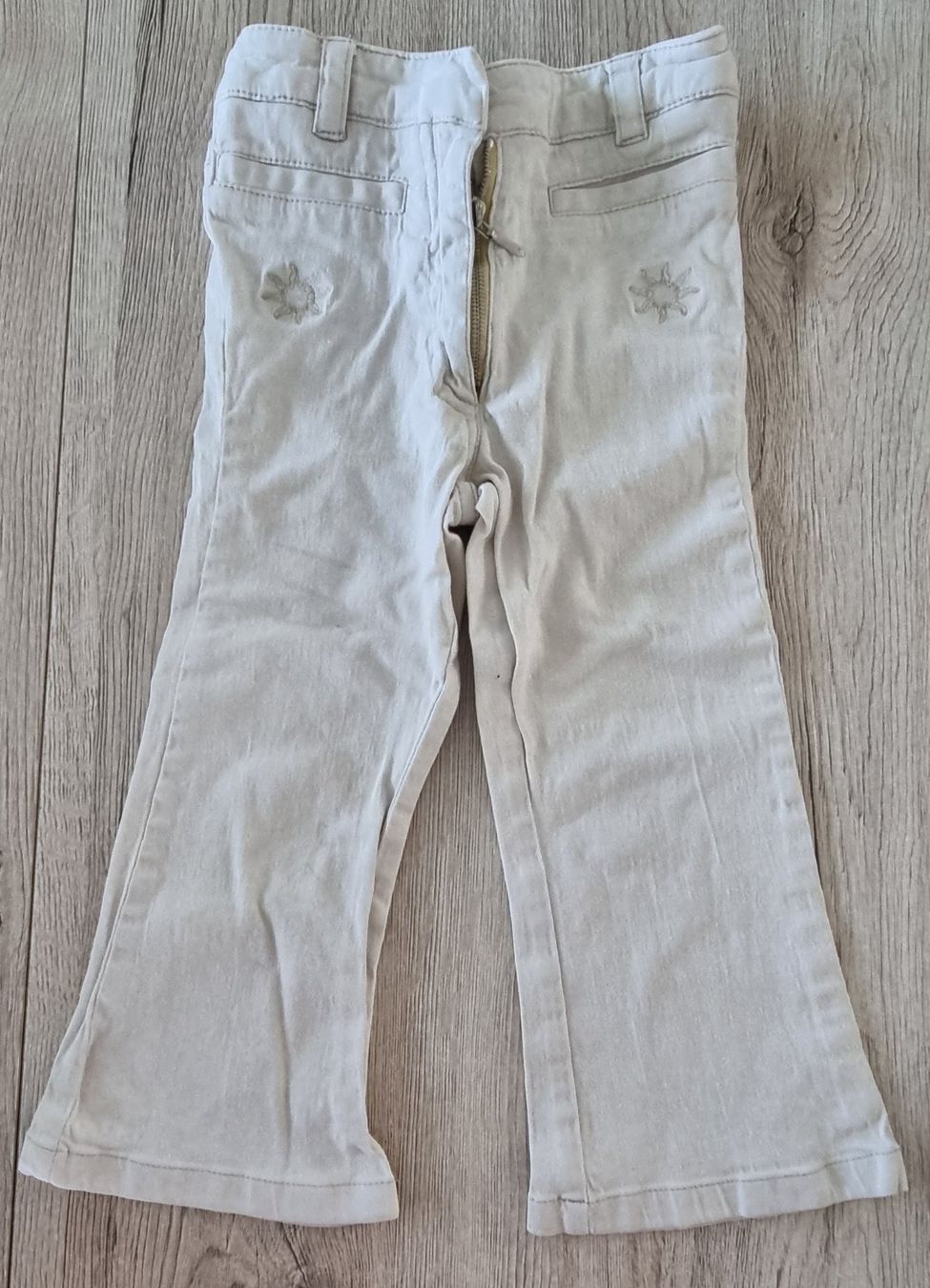 Lotti & Set di vestiti: Kleider für Mädchen gr.86 – Usato da Grossdietwil venduto da GNOM313 4
