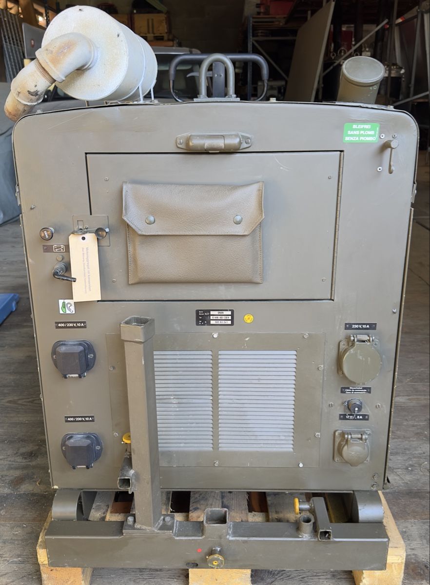 Générateurs de courant: Onan 6KW Strom Generator  – D'occasion à Grossdietwil par Armyhunter