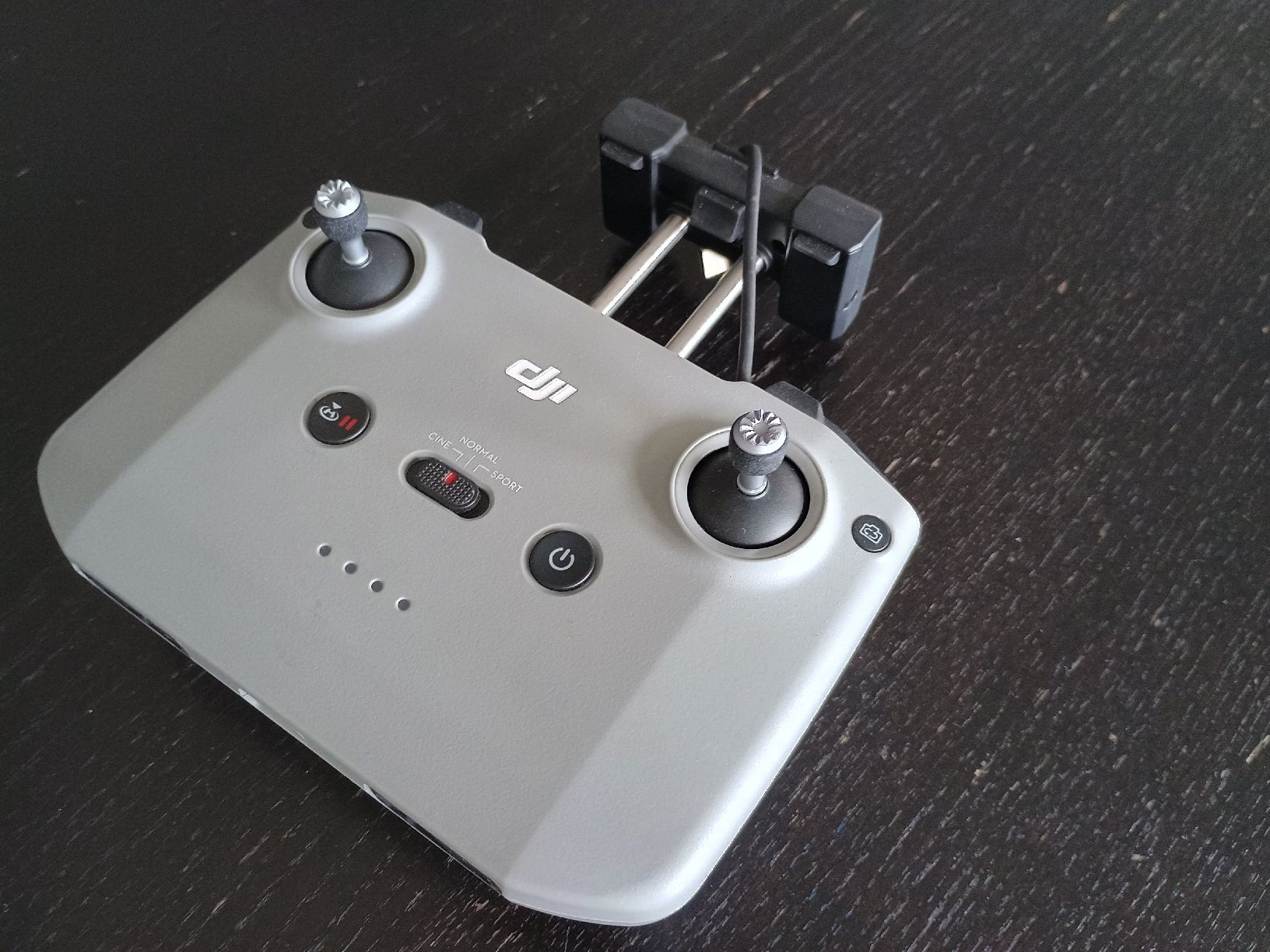 DJI RC Modellbau: Commande DJI  – Gebraucht aus Vétroz von sabathius80 1