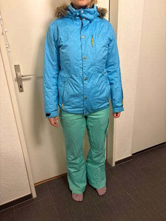 Skikleidung