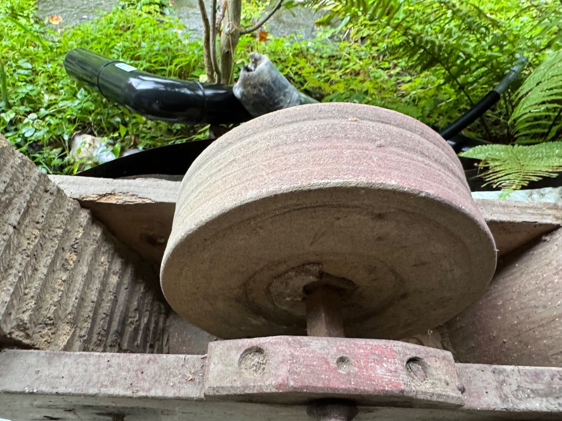 Tutte le macchine: Ancienne meule à eau – Difettoso da Vevey venduto da cburgle 1