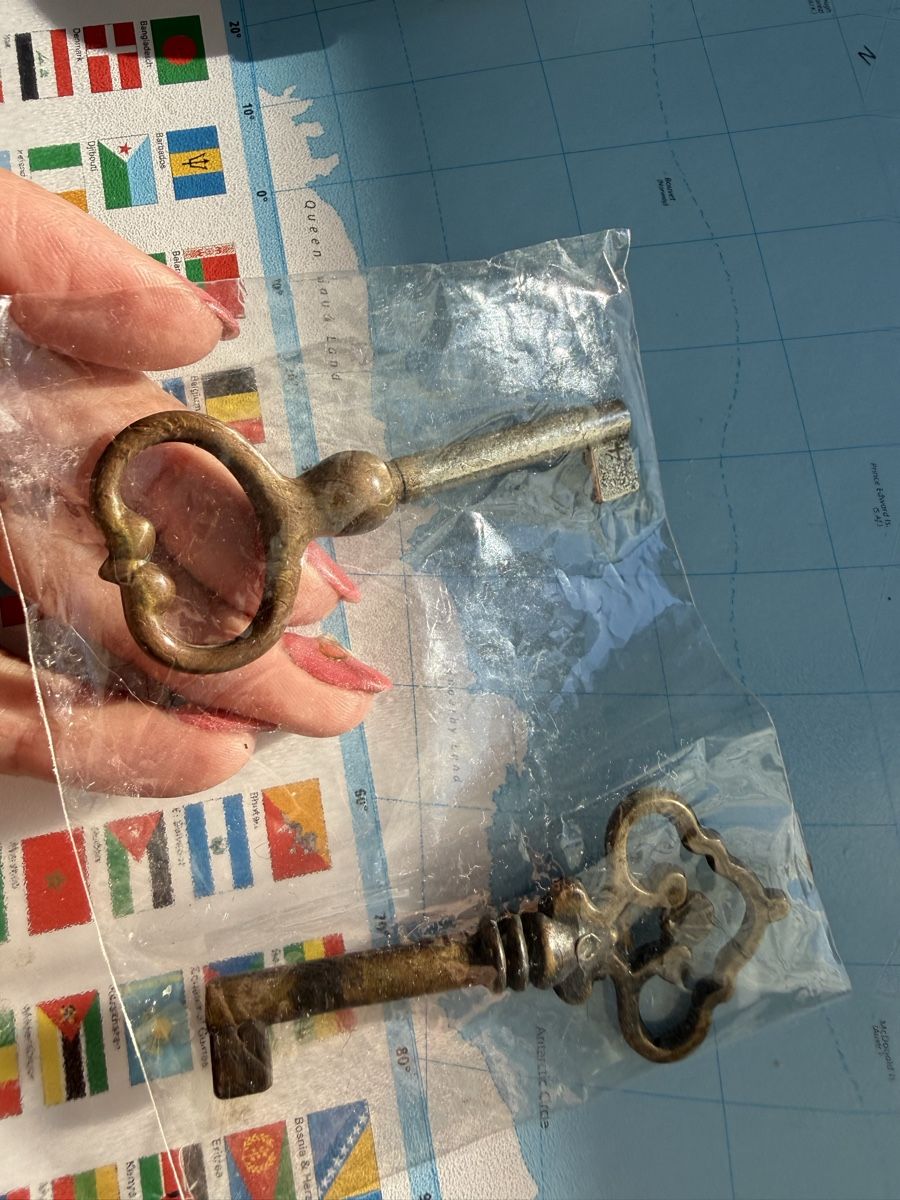 Chiavi: SCHLÜSSEL für ANTIKE KOMODE***PREISWERT*** – Usato da Zürich venduto da Ceca52 4