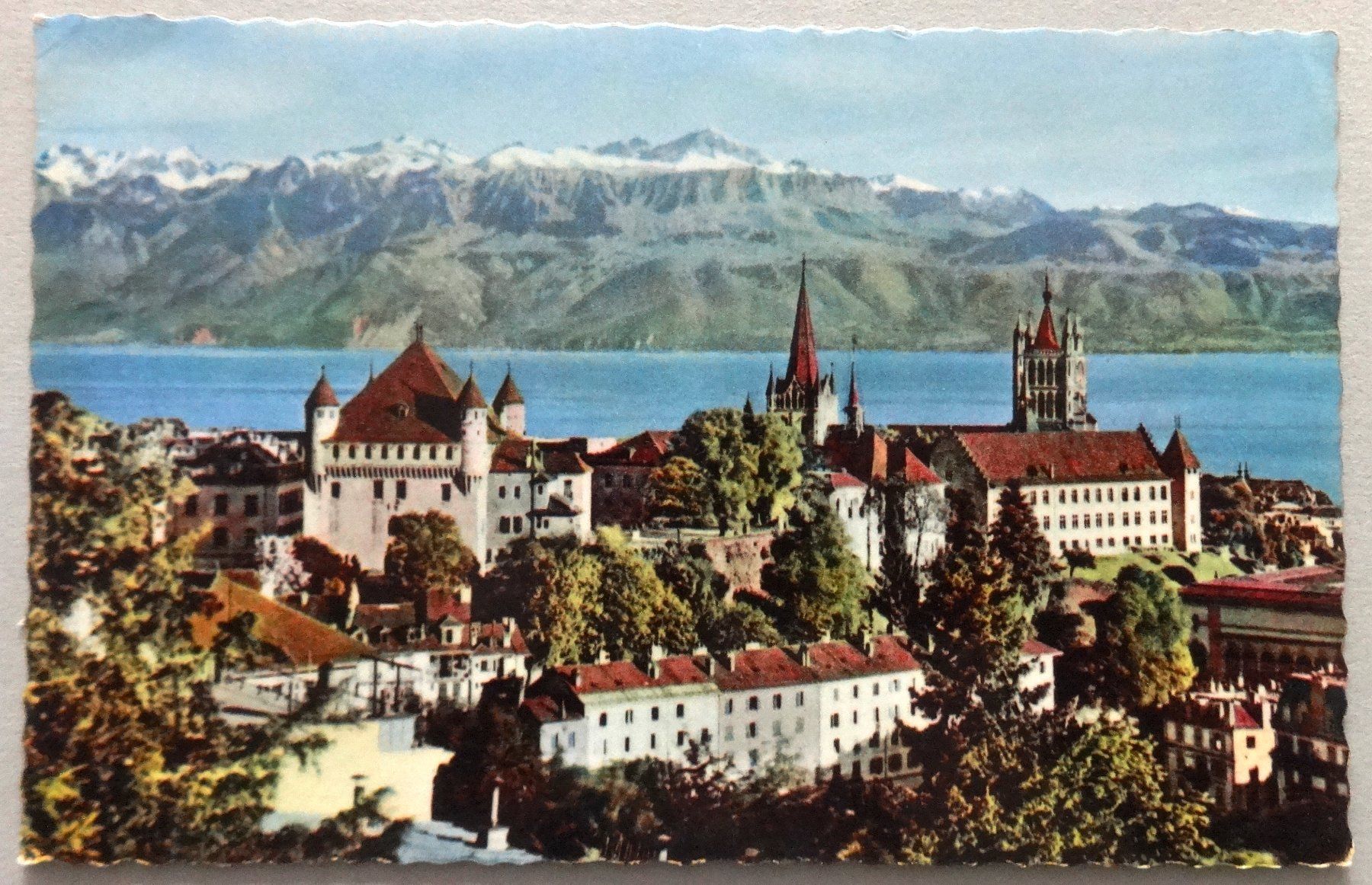 Cartoline postali: Lausanne, Le château et la cathédrale – Difettoso da Fétigny venduto da Billy2miny