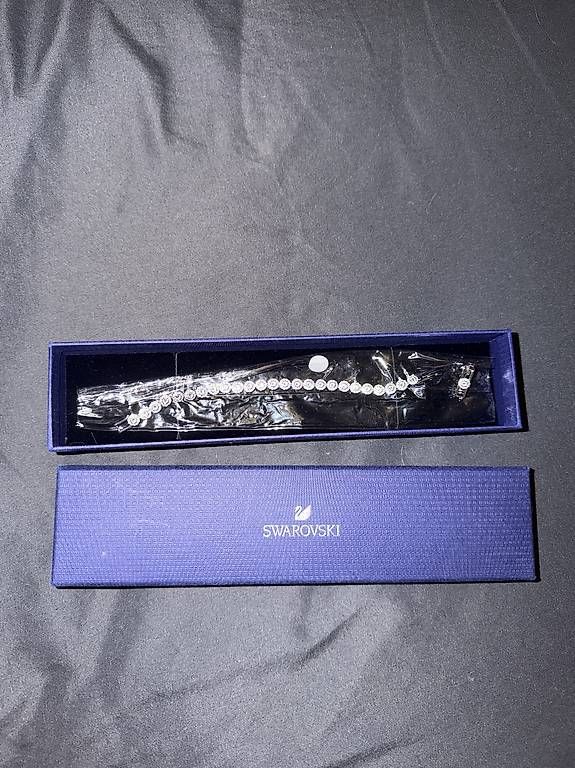 Armbänder & -reifen: Bracciale Swarovski originale con scatola – Neu und originalverpackt aus Cadenazzo von mun_frp5 1