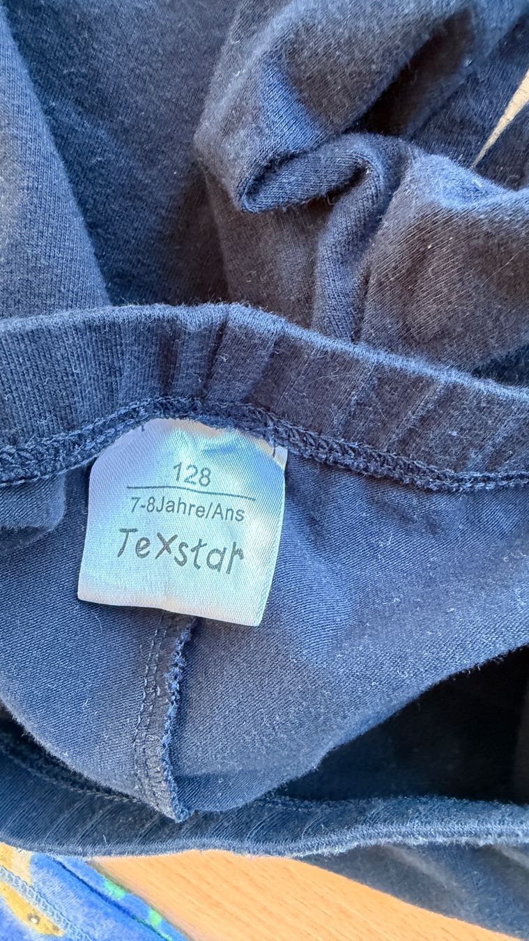 Pigiama & Simili: Pyjama - TEXSTAR Dinos blau Gr. 128 – Usato da Winterthur venduto da Secondhand-Family 4