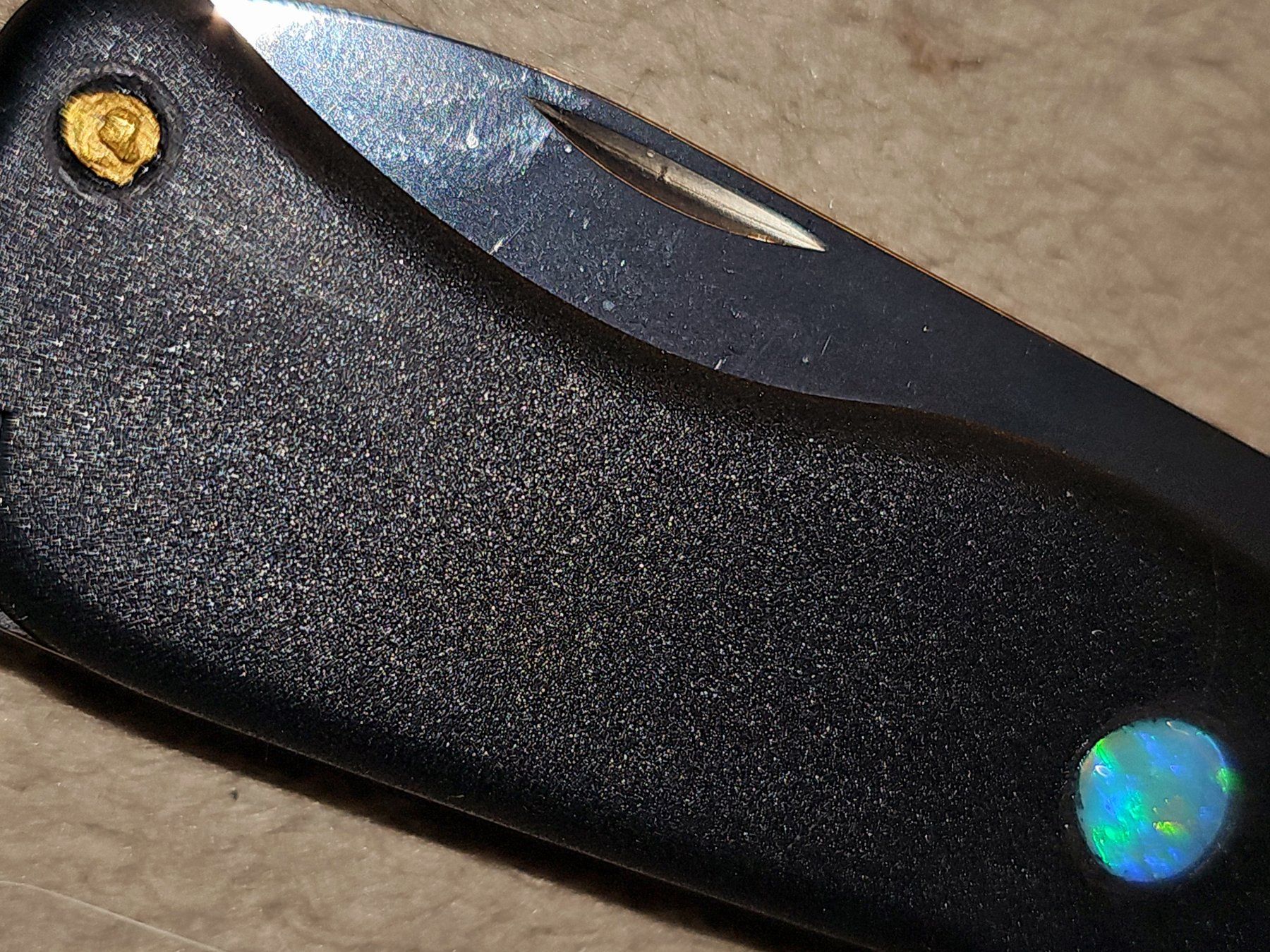 Victorinox Taschenmesser: Taschenmesser mit schweizer Goldnugget und Opal Australien – Neu (gemäss Beschreibung) aus Uerkheim von Winwinner 5