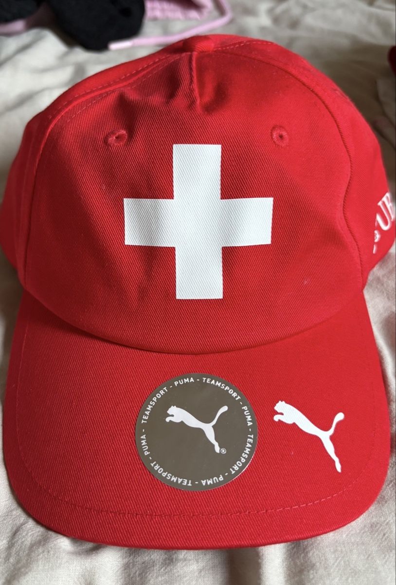 Copricapi, berretti & cappellini: CAP SCHWEIZ – Usato da Glashütten venduto da x.mayla