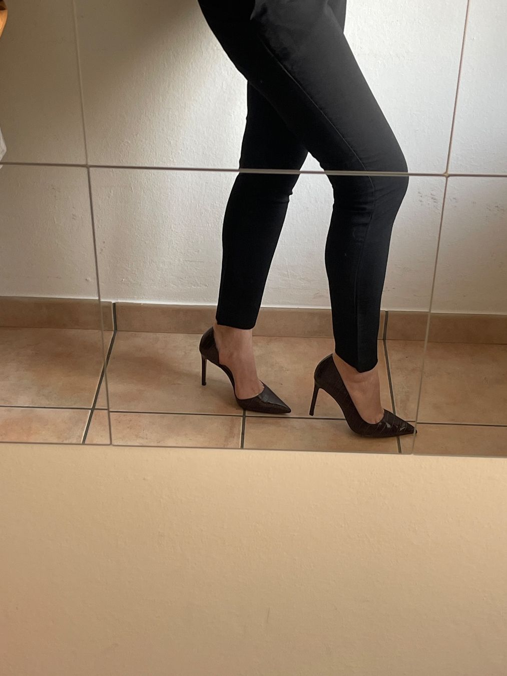 Balenciaga Pantaloni: Classy Balenciaga Hose – Usato da Agra venduto da Milena_L 1