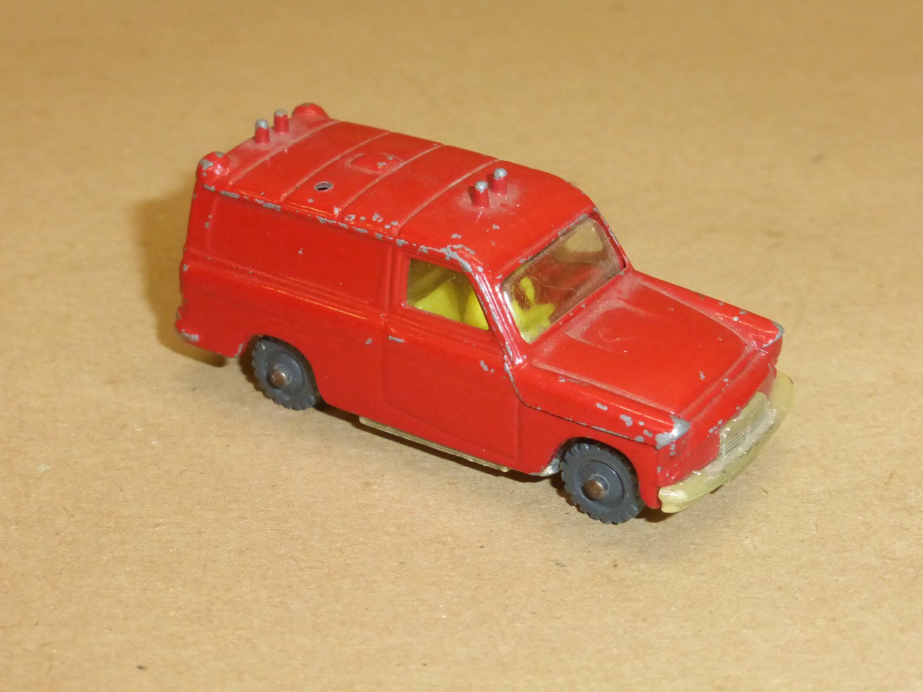 Modellini d'auto: Husky Ford Thames Van Modellauto rot – Usato da Gempen venduto da Smokie72