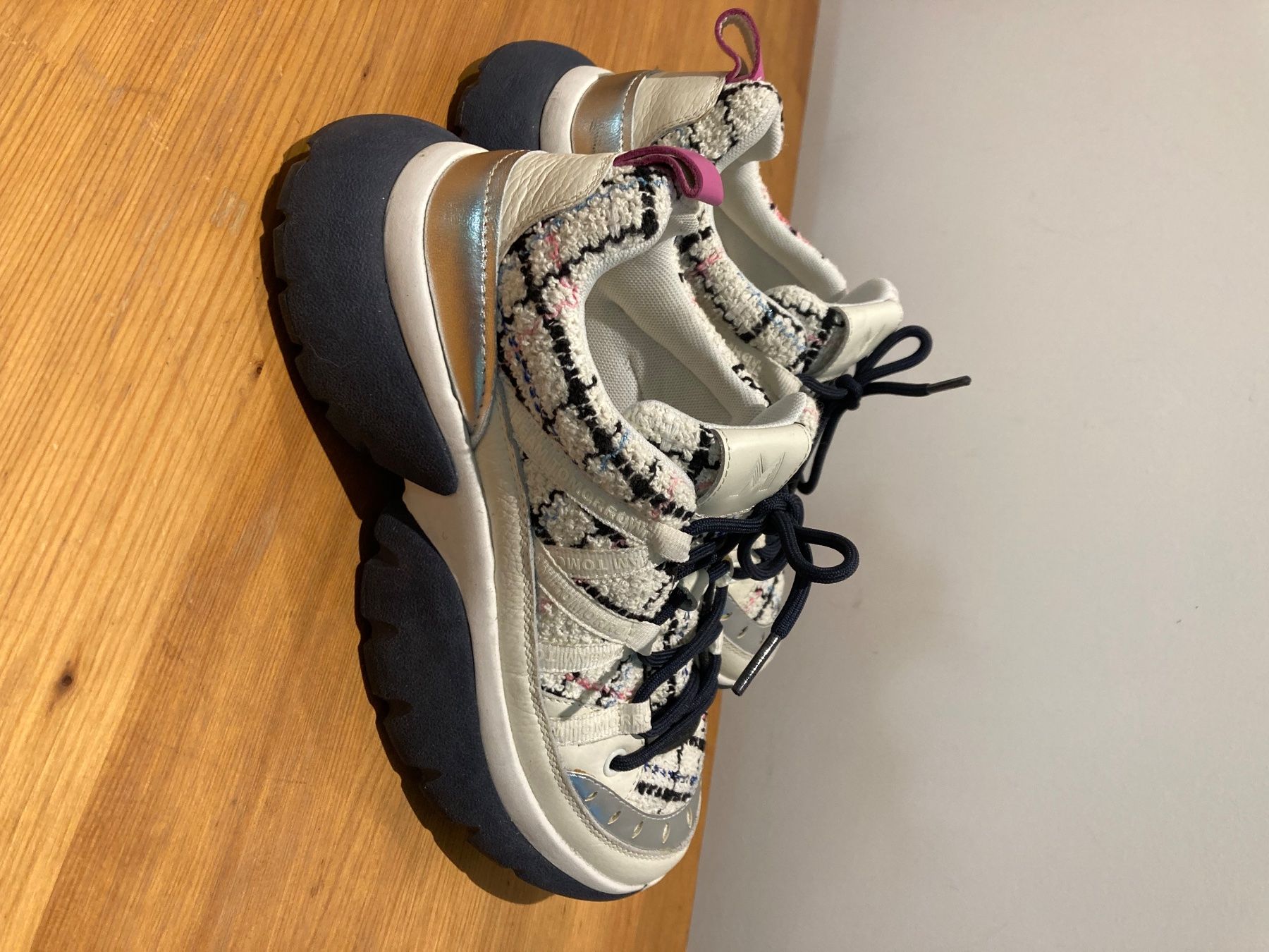 Scarpe da donna: Baskets maje T 37 neuves, édition limitée – Usato da Bellinzona venduto da PWNguitars 2