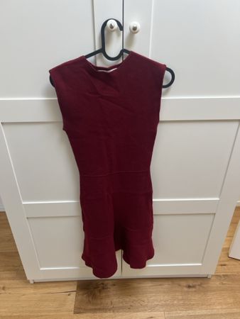 Zara Strickkleid weinrot ärmellos Grösse S gebraucht