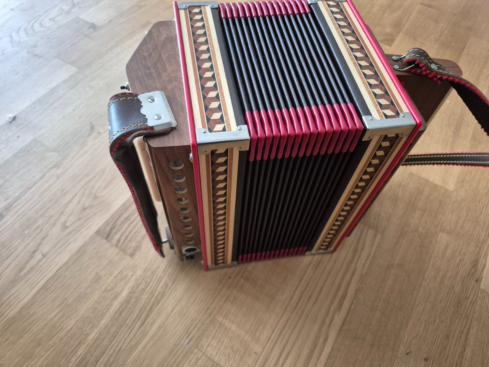 Instruments de musique: Kopfhörer Örgeli - System Leiser – Défectueux à Nottwil par Gorillale 6