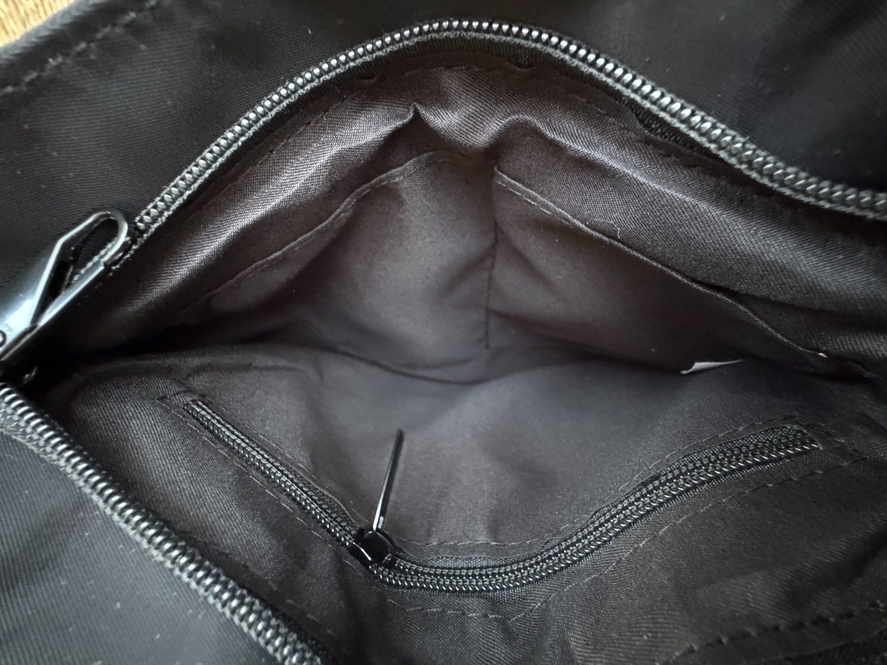 Taschen: Herren Umhängetasche schwarz – Neu (gemäss Beschreibung) aus Muttenz von einfach-schoen 2