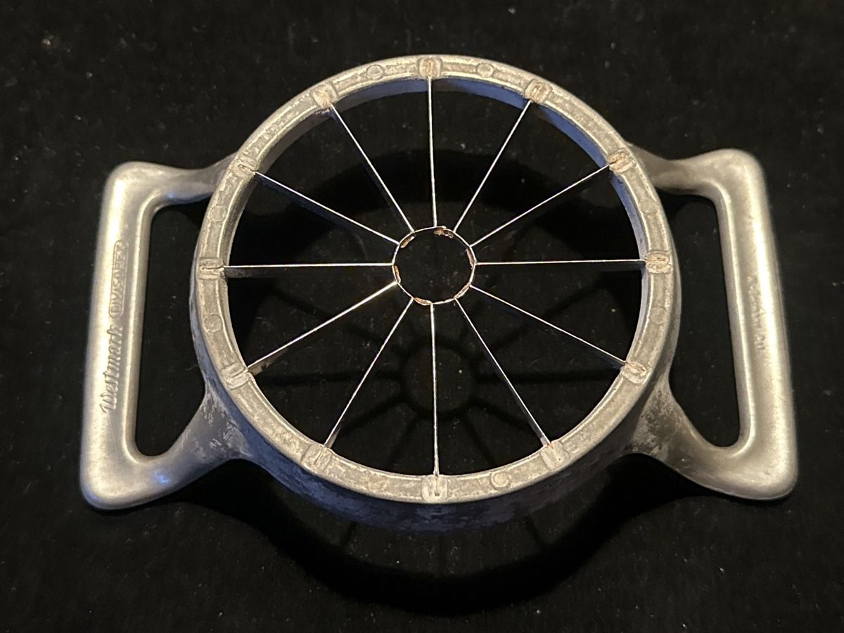 Elettrodomestici da cucina: Westmark Apfelschneider Metall Divisor  – Usato da Zürich venduto da Chaeffeler 2