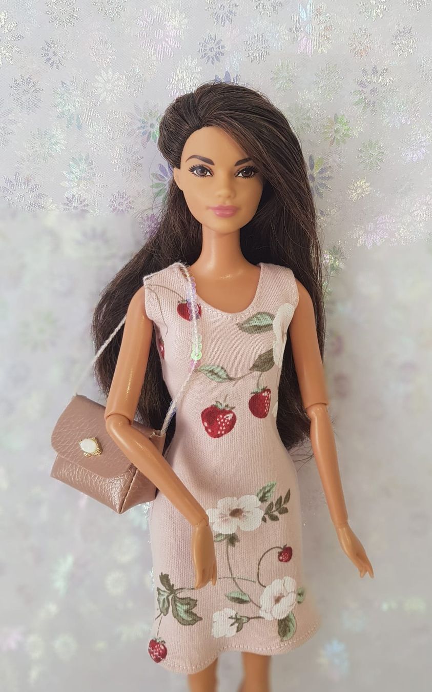 Bambole: Barbie Kleid mit Tasche – Nuovo (secondo la descrizione) da Lachen SZ venduto da Sakura4hime 4
