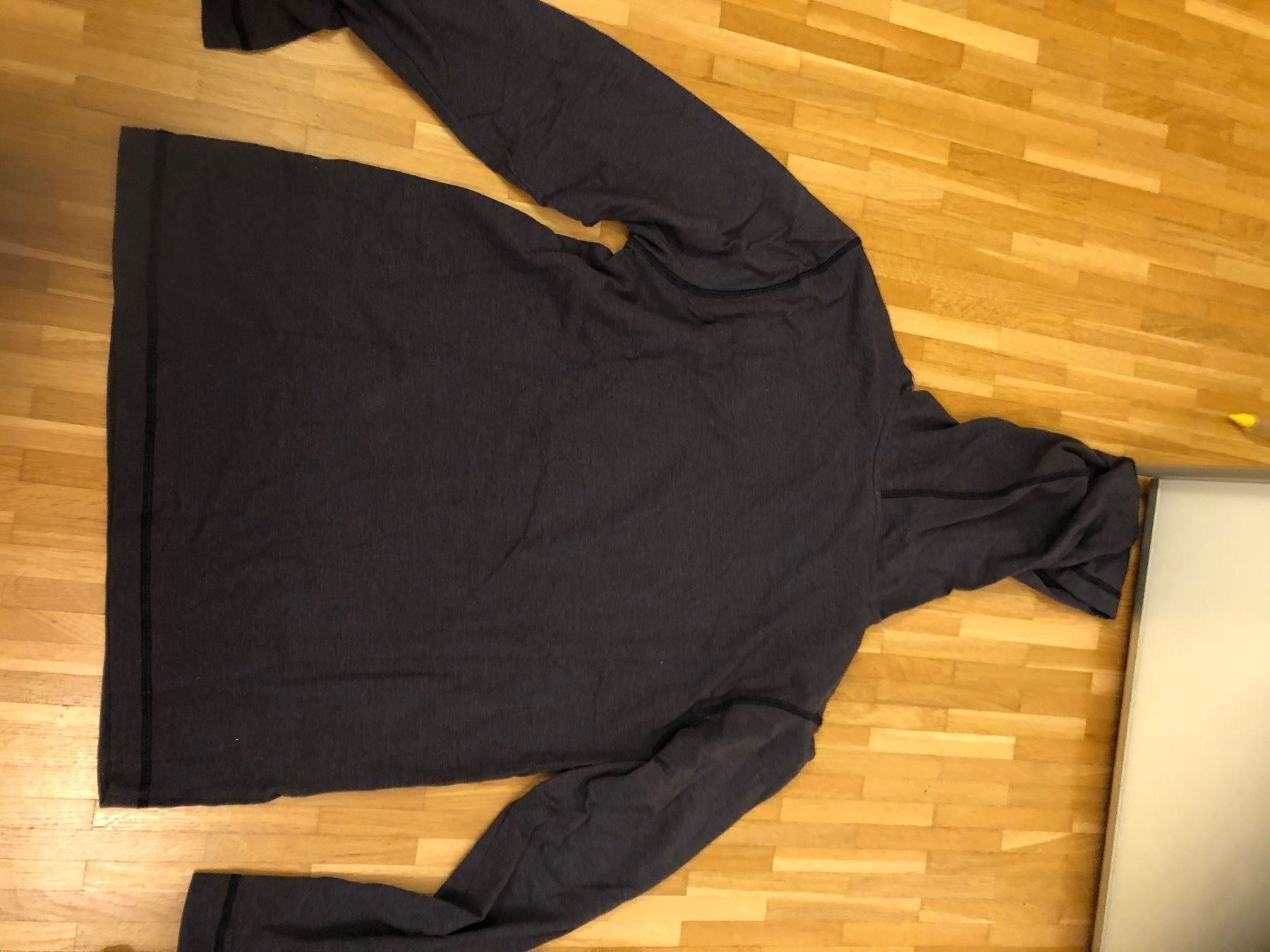 Pulls & Sweat-shirts: Pullover Grösse S – D'occasion à Lupsingen par sta_wgg5 4