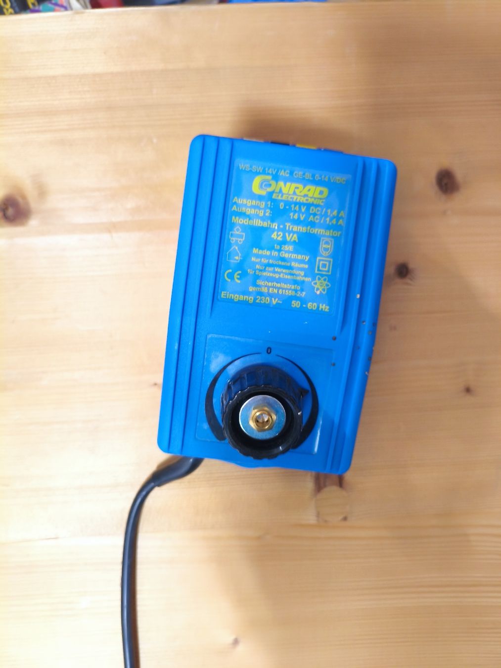 Trains électriques: Modellbahn Trafo Conrad 14V, 1.4A – D'occasion à Unterbäch VS par ricirici55