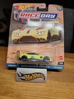 Hot Wheels Premium Race Day 2023 Aston Martin Vantage GTE2/5