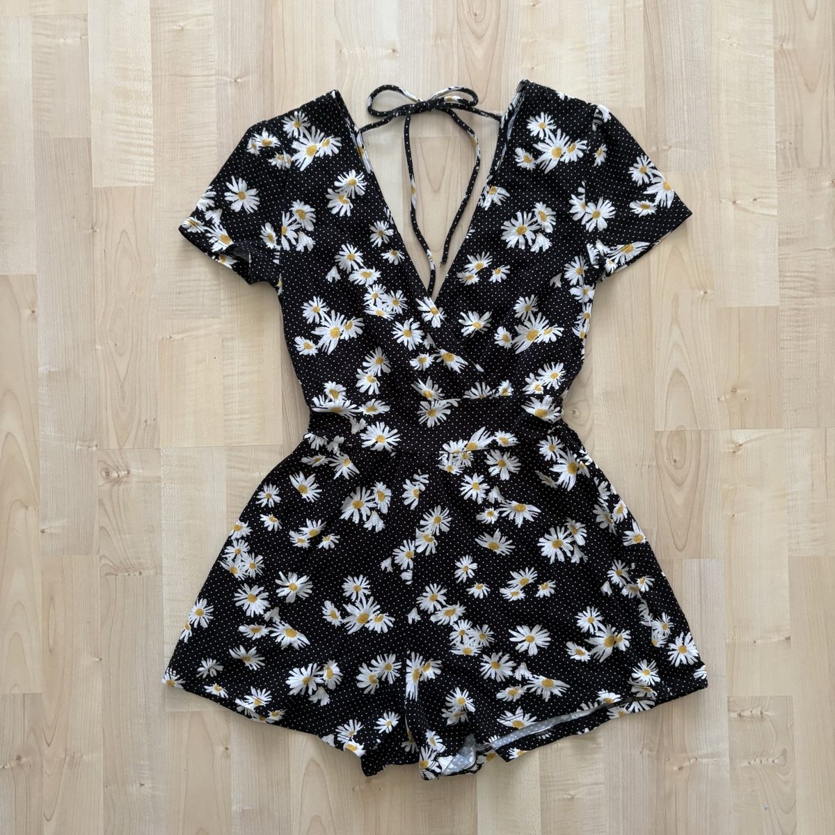 H&M Jumpsuits: Schwarzer Jumpsuit mit Blumenmuster, Gr. XXS, Versand 2.- – D'occasion à Kreuzlingen par sasha__