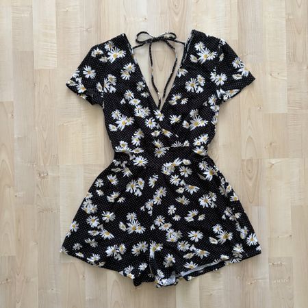 Schwarzer Jumpsuit mit Blumenmuster, Gr. XXS, Versand 2.-