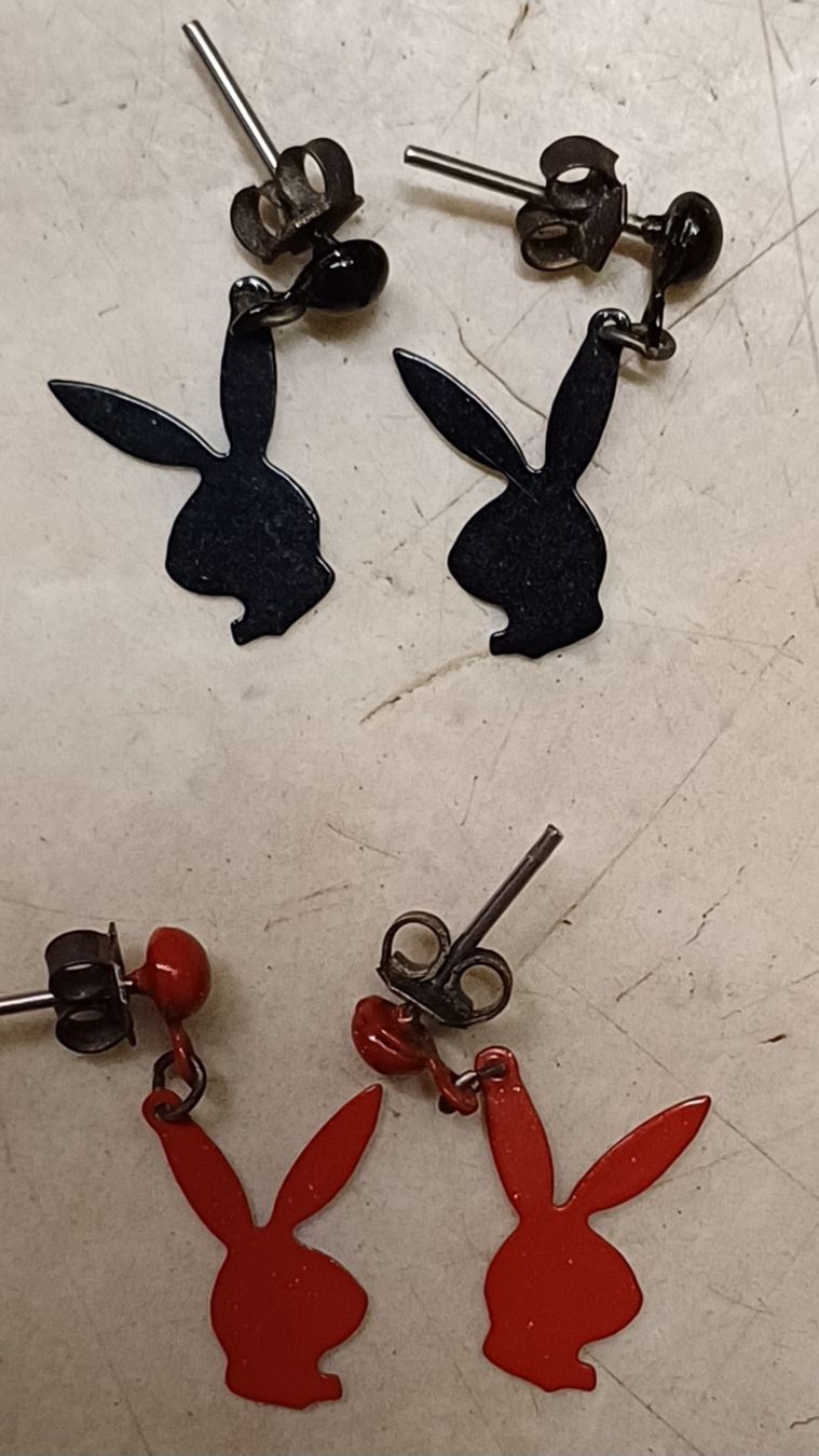 Orecchini pendenti & Orecchini a lobo: Playboy Hase Ohrringe – Usato da Merenschwand venduto da Brockinell