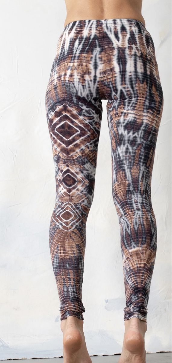 Leggings: Batik Leggins Regenbogenschwarz Gr. S/M – Usato da Wilen (Sarnen) venduto da SanVibes22 2