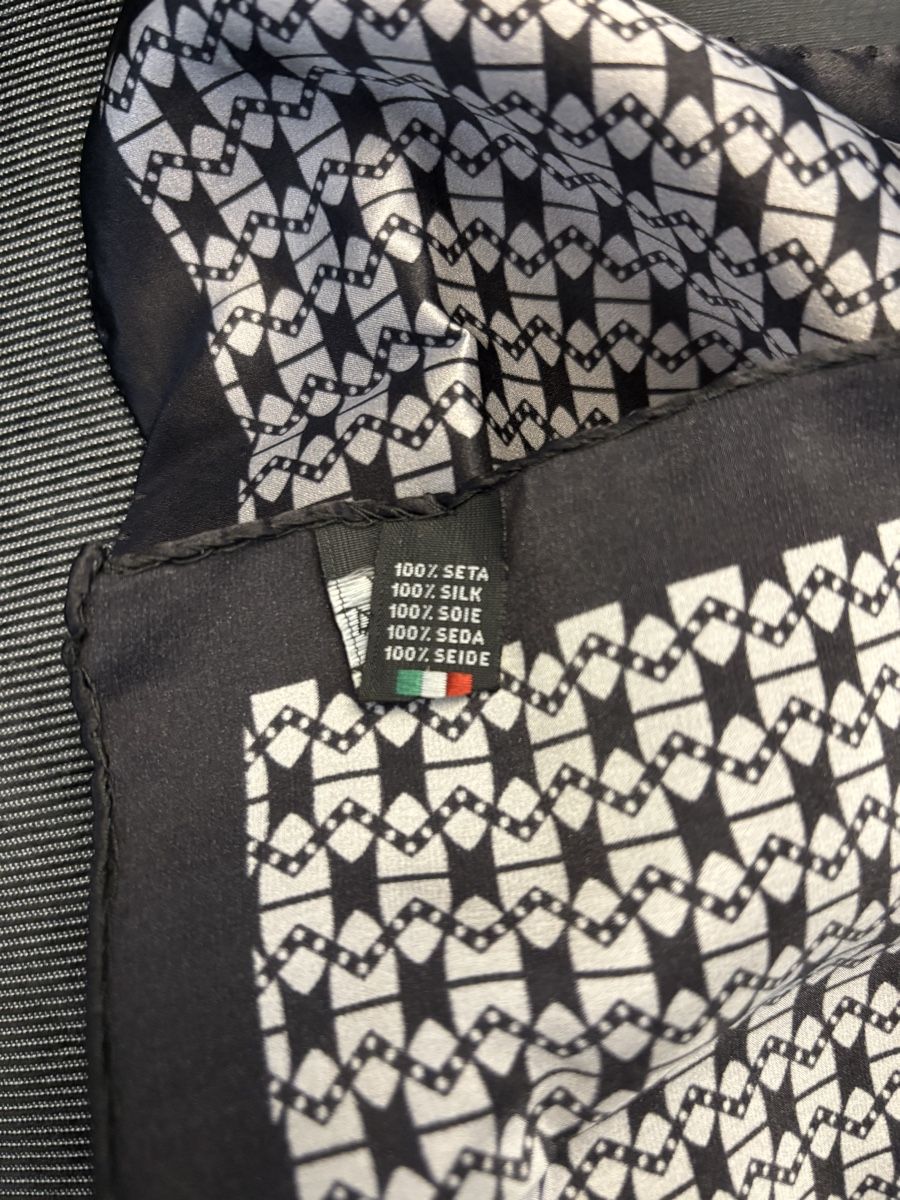Altro in  Abbigliamento & Accessori: Originales Omega 007 Seiden-Einstecktuch – Nuovo e nell'imballaggio originale da Zürich venduto da yoruba36 2